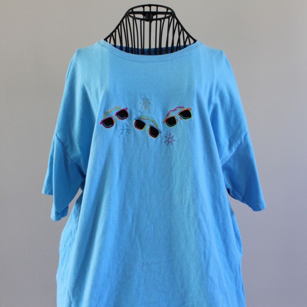 Sunglasses casual Tee